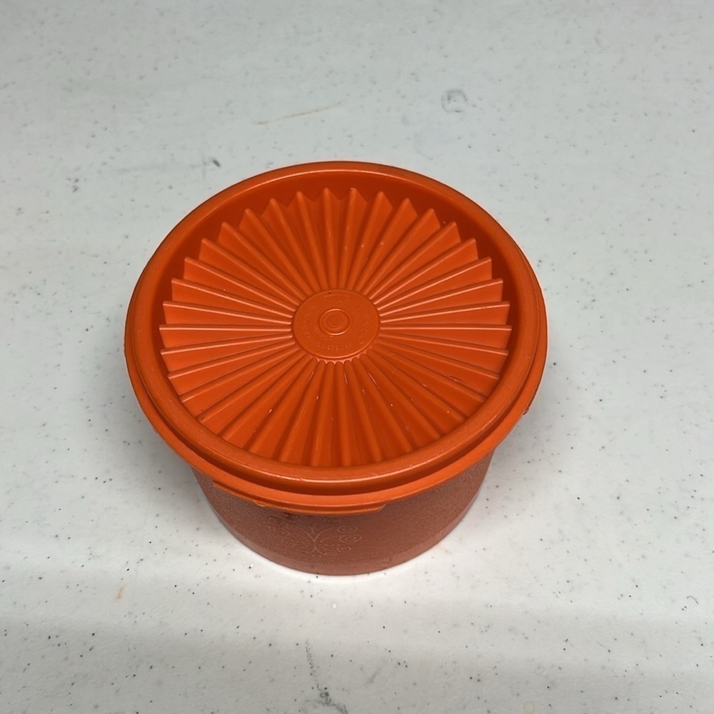 Tupperware Bowl Vintage - Picture 7 of 7